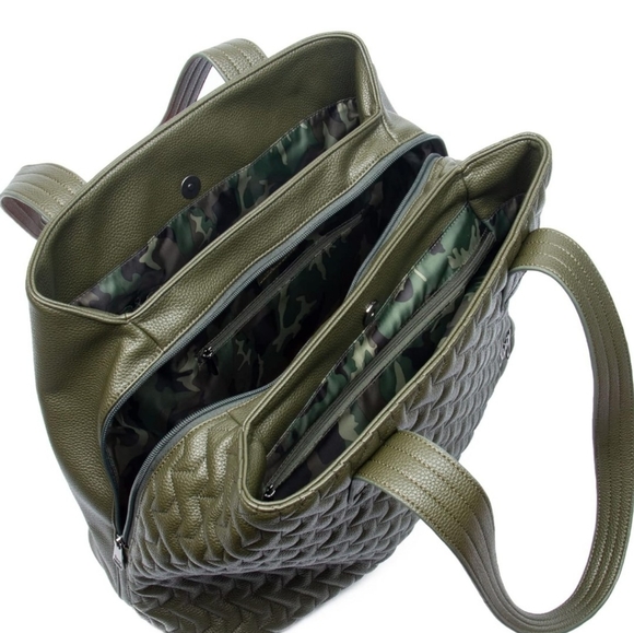 Lug Tempo VL Classic Quilted Beautiful Carryall Olive Camo Tote - Picture 2 of 7